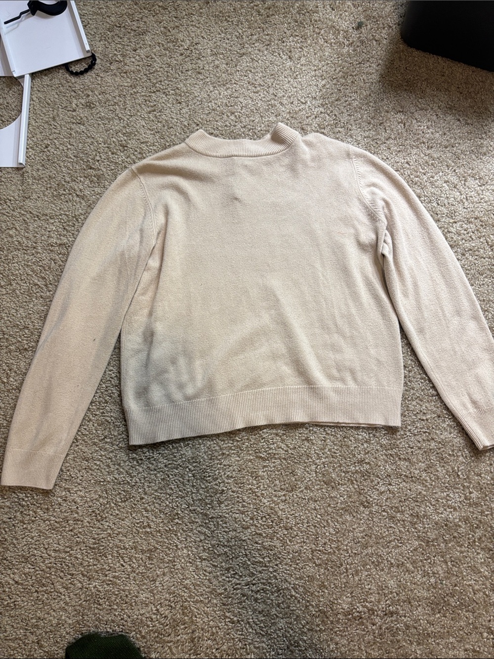 Sag Harbor Cream Crewneck Sweater